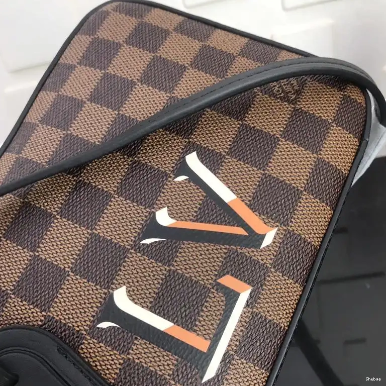 LV 1906BL0001 Bags 0723